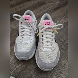 Girl's Nike Air Max Size 4.5 Youth